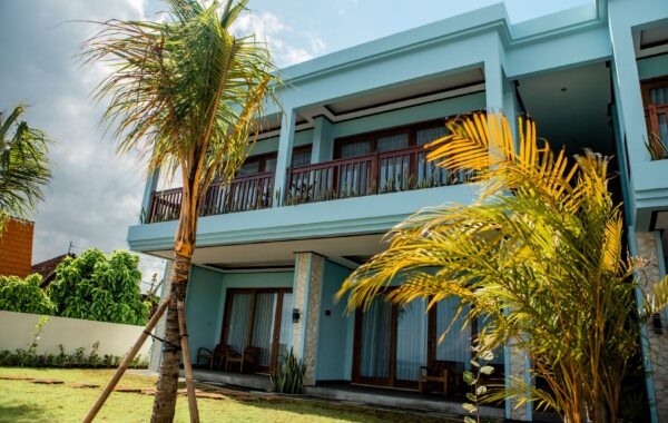 Grand Deluxe Beachfront Twin Lower Floor