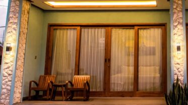 Grand Deluxe Beachfront Double - Lower 01A